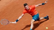 Berdych se musel vypořádat s velkým množstvím krátkých míčů a pestrou hrou soupeře.