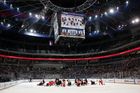 Už v pátečních 20:00 vypukne v Praze boj mezi Philadelphií a Chicagem. Čeští diváci uvidí soutěžní zápas NHL po devíti letech. Ve čtvrtek odpoledne mnozí přišli na otevřený trénink.