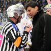 Hokej, extraliga, Plzeň - Slavia: rozhodčí a Vladimír Růžička