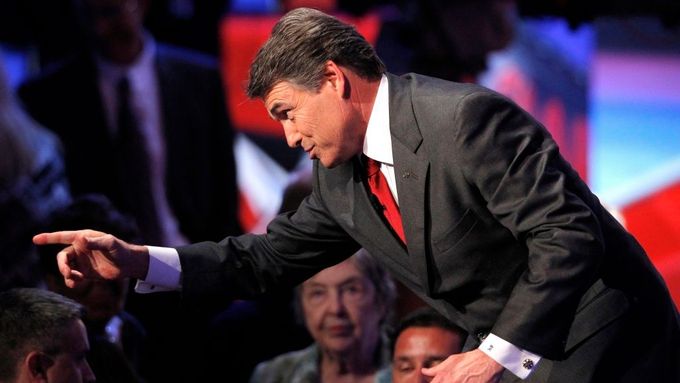 Perry během zářijové televizní debaty republikánských kandidátů v Tampě Bay.