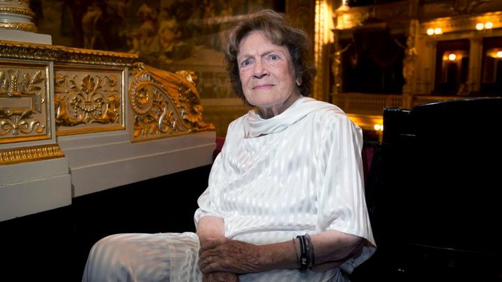 Zemřela Vlasta Chramostová. Slavné herečce a signatářce Charty 77 bylo 92 let
