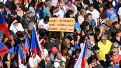 Demonstrace na Václavském náměstí proti vládě