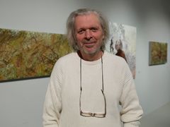 Jiří David je profesorem na pražské UMPRUM, čtyřikrát vystavoval na Benátském bienále.