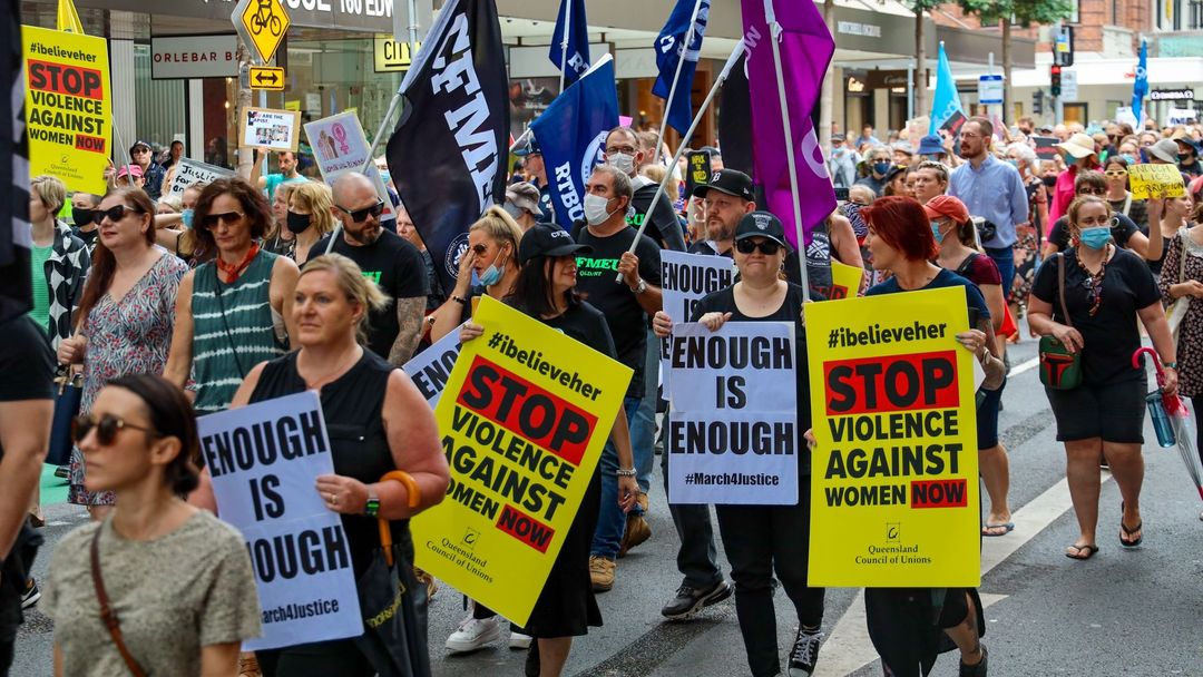 Svědectví Brittany Higginsové rozpoutalo v Austrálii protesty.