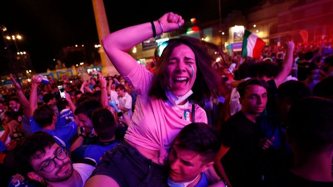 Takto slavili italští fanoušci postup do semifinále Eura přes Belgii