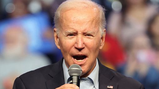 Demokratické kandidáty přijel podpořit prezident Joe Biden.