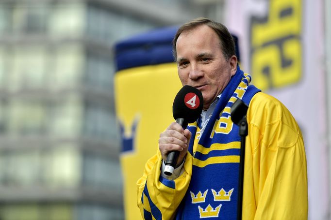 Role moderátora setkání s fanoušky se ujal předseda švédské vlády Stefan Löfven