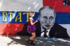 Bratr Putin. Srbové cítí hořkost kvůli Kosovu, i během invaze se přiklání k Rusku