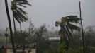 Hurikán Matthew napáchal škody na Haiti a Kubě, nyní se na něj připravují lidé na jihovýchodě USA.