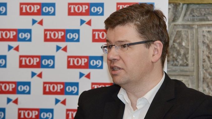 Předseda TOP 09 Jiří Pospíšil čelí kritice z vlastních řad.