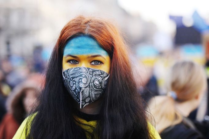 Demonstrace na Václavském náměstí. Praha, 27. 2. 2022