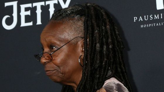 Je mi 206 let, vtipkuje Whoopi Goldbergová. Sestra v akci zná recept na dlouhověkost