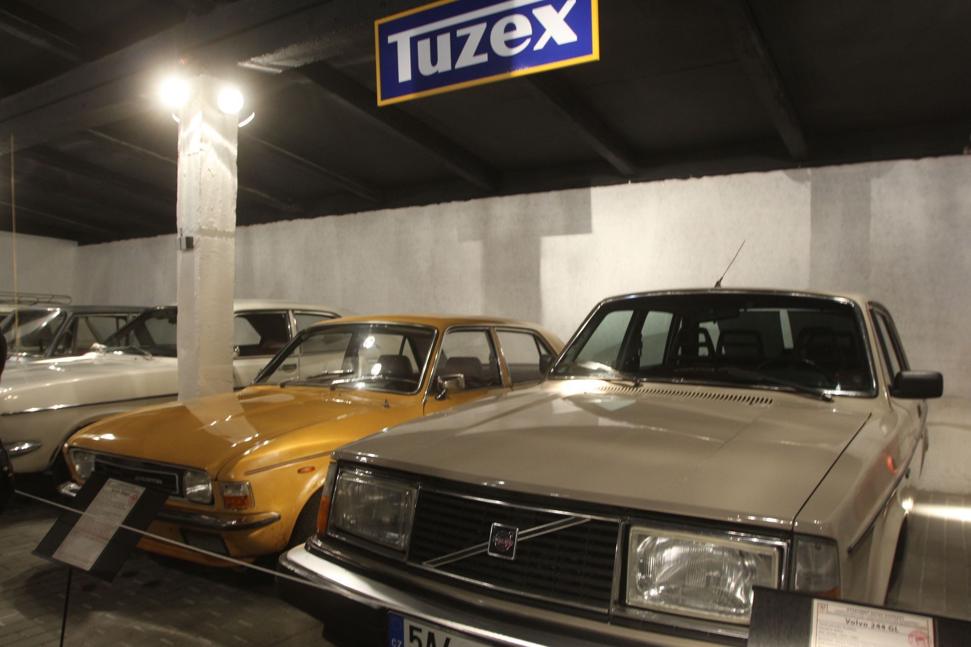 Strnadice Retroautomuzeum - tuzex