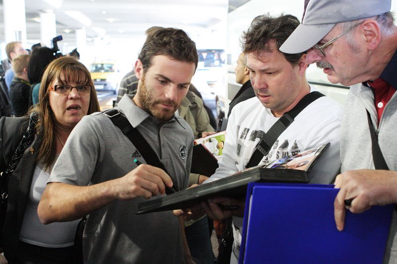 Španělé přiletěli do Prahy (mata)