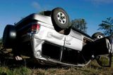 Při cestě do Harare narazilo do auta zimbawského remiéra nákladní vozidlo. Premiérova žena Susan při nehodě zemřela.