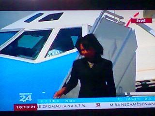 Condoleezza Riceová vystupuje z letadla na Staré Ruzyni