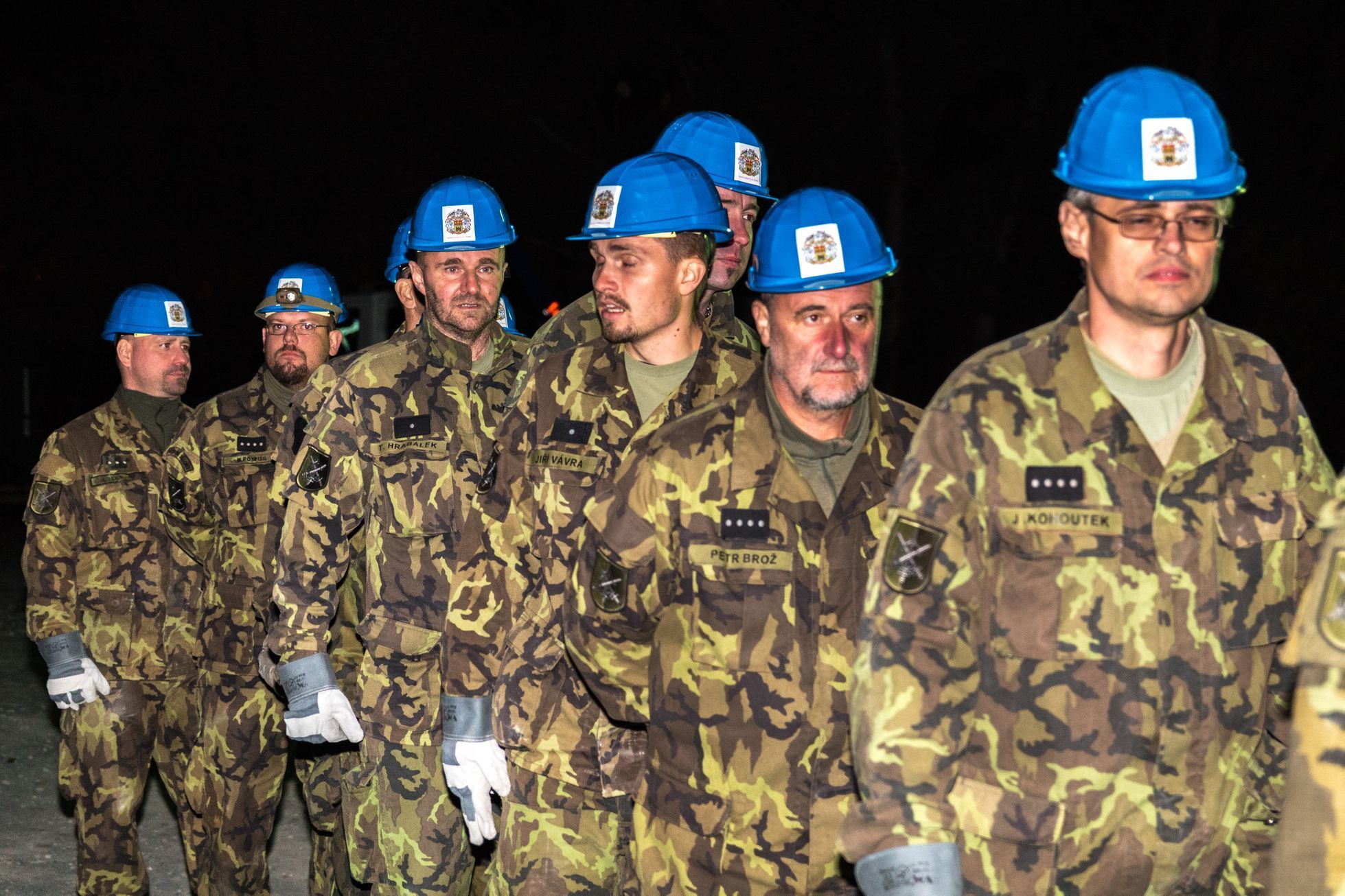 Praha společně se záchranáři v noci na neděli cvičili stavbu protipovodňových zdí