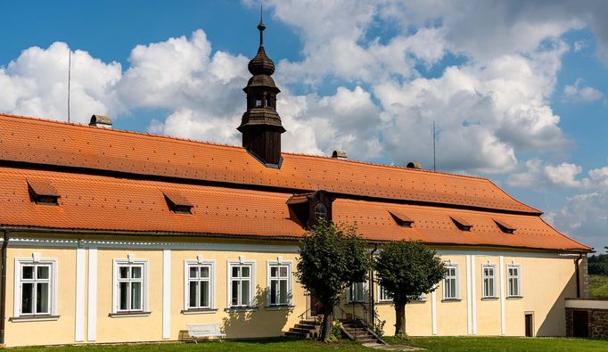 Kulturní festival se uskuteční i na zámku Palupín na Jindřichohradecku. Na programu je výstava o zvonech, koncert, ochutnávka vína nebo seskok parašutistů.