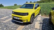 Elektrická verze ujede 320 km a stojí od 589 900 korun. Nabízí se ve dvou výbavách.