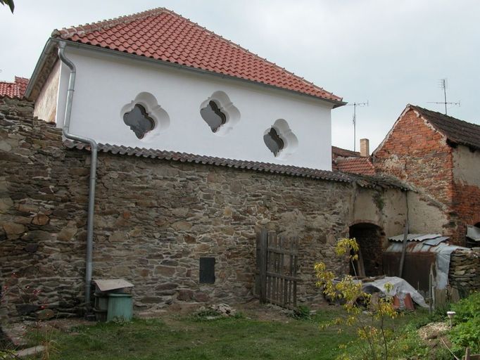 Bechyně - východní strana synagogy po rekonstrukci