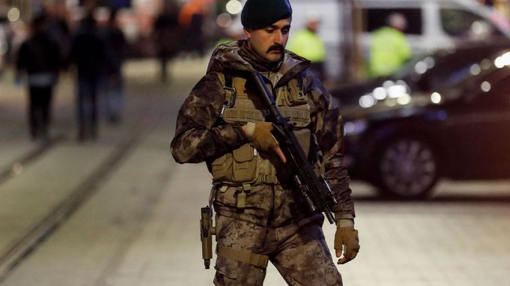 Policie zadržela osobu odpovědnou za výbuch v Istanbulu, řekl turecký ministr vnitra; Zdroj foto: Reuters