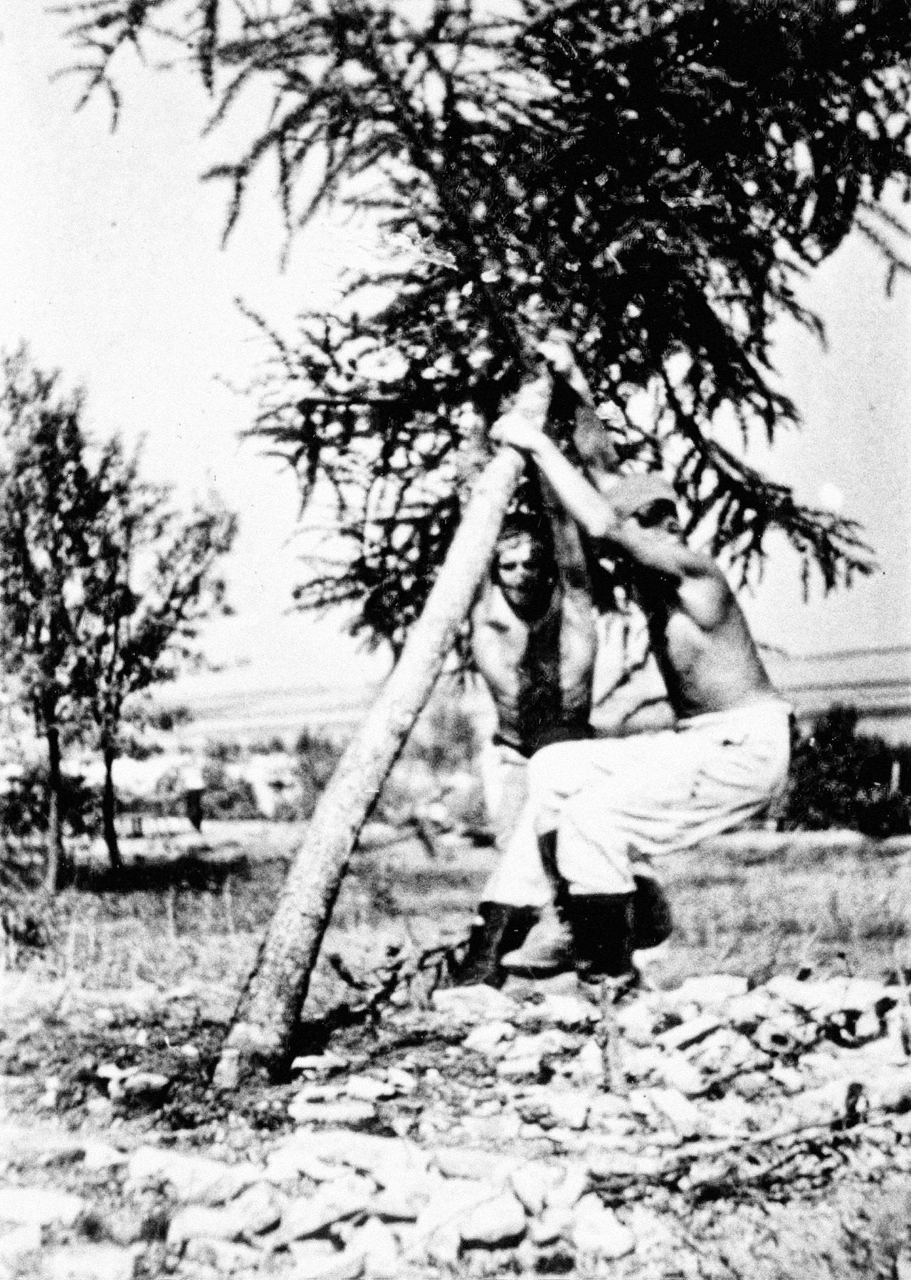 Jednorázové užití / Fotogalerie / Před 79 lety zmasakrovali nacisté obyvatele Lidic a jejich obec zlikvidovali.