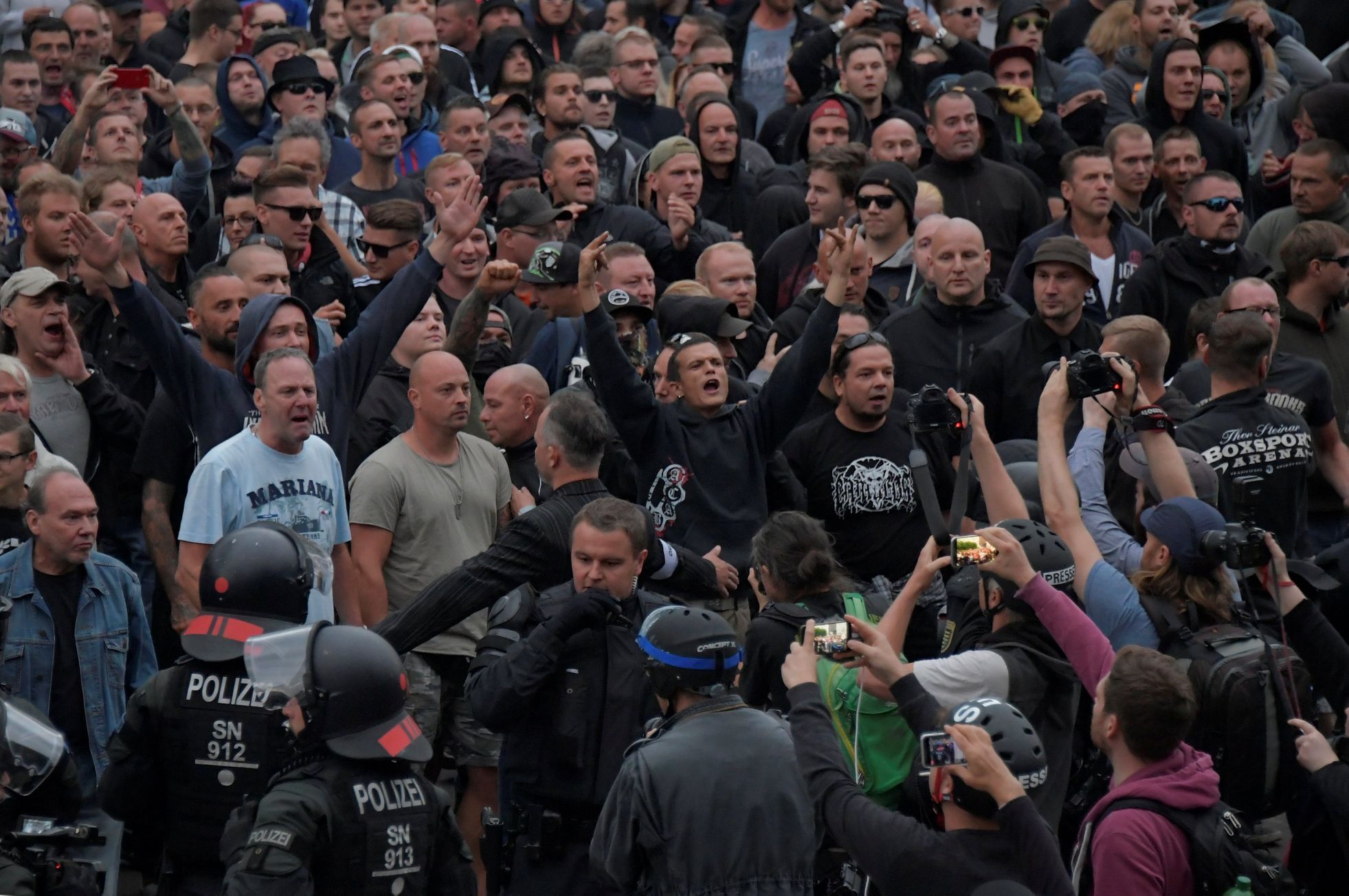 Německo demonstrace pravičáků v Chemnitz - Saské Kamenici
