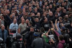 Německá média píší po nepokojích v Chemnitzu o barbarství a nepřípustnosti štvanic