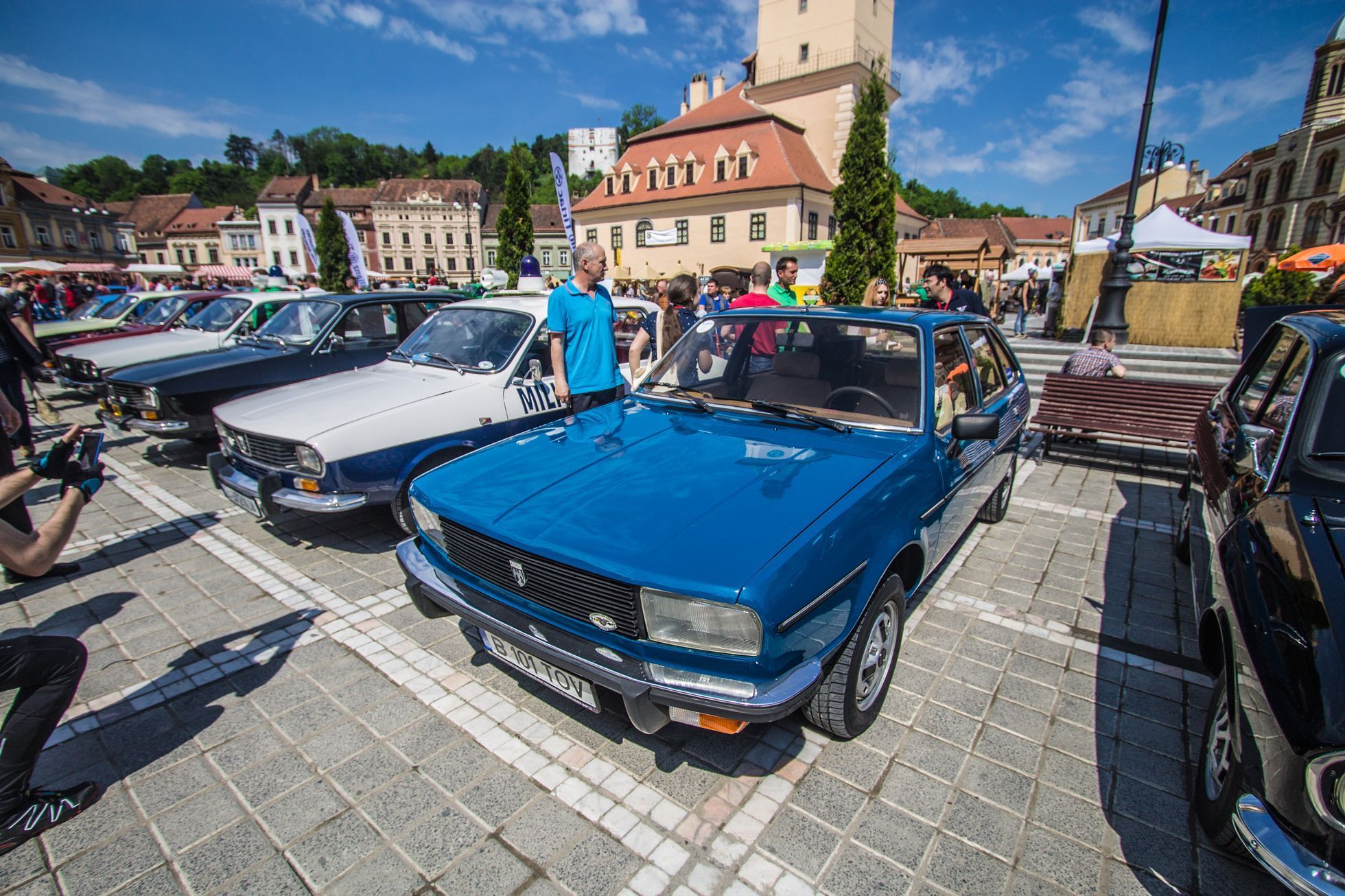 Dacia 2000
