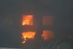 Ve Fulneku hořelo poslední patro nákupního centra