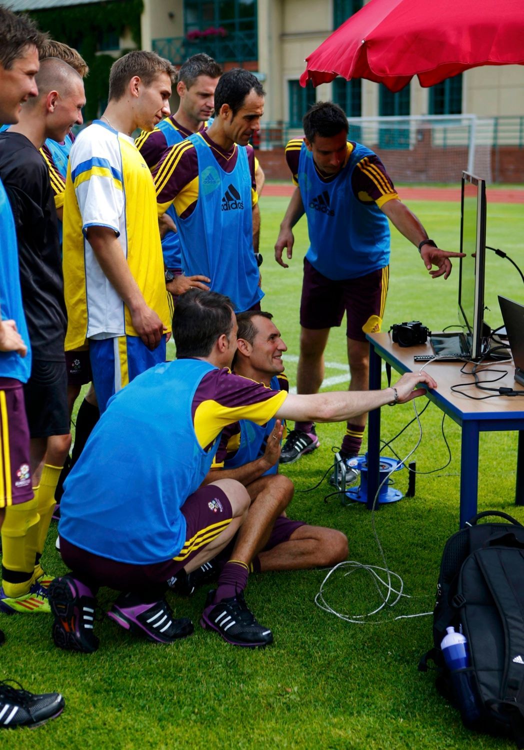 Trénink fotbalových rozhodčí ve Varšavě během Eura 2012