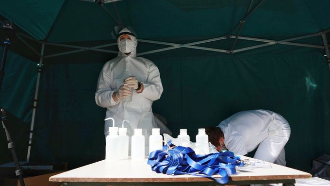 Testování kolektivní imunity vůči koronaviru na pražském náměstí Míru (ilustrační foto)