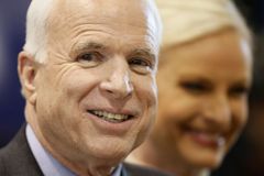 McCain prezidentem? 10 věcí, které potřebujete vědět