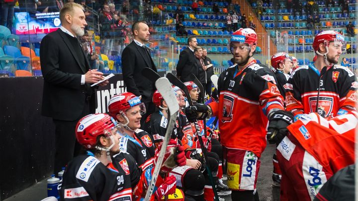 Hradec srovnal krok s Boleslaví. Čtvrté klání rozhodl v prodloužení; Zdroj foto: Stanislav Souček / Mountfield HK