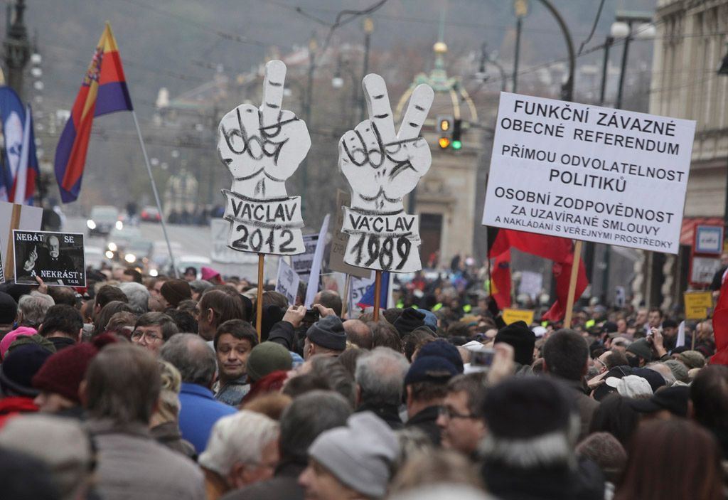 demonstrace proti vládě, 17.11.2012