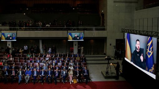 Volodymyr Zelenskyj promluvil v úterý přes video k parlamentu Chile.