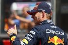Jde vyhrávat i bez Hornera. Verstappen ovládl téměř domácí sprint