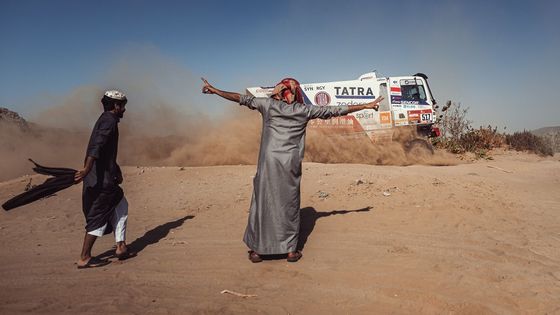 Návrat do Arábie, Podmolovy pády i české úspěchy. Tak začala Rallye Dakar