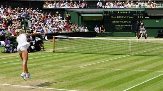 Wimbledon ovládly sestry Williamsovy. Opět se utkají ve finále