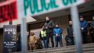 Ministr vnitra Vít Rakušan (STAN) před demonstranty za lepší podmínky pro bezpečnostní sbory, 21. listopadu 2024