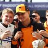 Oscar Piastri, McLaren přichází do paddocku před VC Abú Zabí formule 1