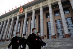 Čína zahájila velkou protišpionskou kampaň. Rozpoznat cizího agenta se učí i děti