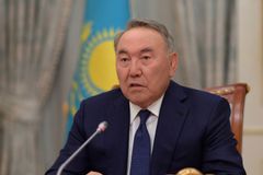 Kazašský prezident Nazarbajev oznámil, že rezignuje. Hlavou státu je skoro 30 let