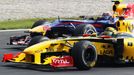 Robert Kubica v roce 2010 přešel do Renaultu. O kvalitách francouzského stroje se přesvědčil také Mark Webber v Red Bullu.