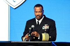 Velitel dohlížející na údery USA na lodě v Karibiku rezignoval