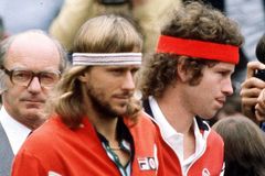 Vlna nenávisti zarazila i McEnroea. Borg tušil, že končí. Pak Londýn zavalila euforie