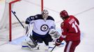 NHL: Winnipeg Jets vs Phoenix Coyotes (Pavelec a Hanzal)