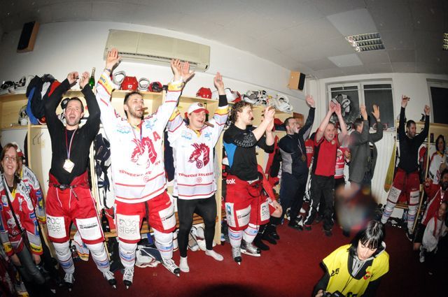 Oslavy titulu - Třinec (kabina)