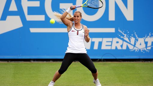 Dominika Cibulková na turnaji v Eastbourne 2015