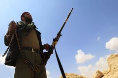 Kaddáfí s povstalci nejedná, ti prodávají zbraně Hamásu